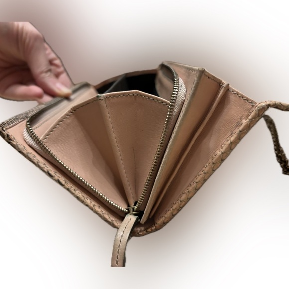 Vintage Gucci Authentic Snakeskin and Leather Clutch Wallet - Picture 13 of 15